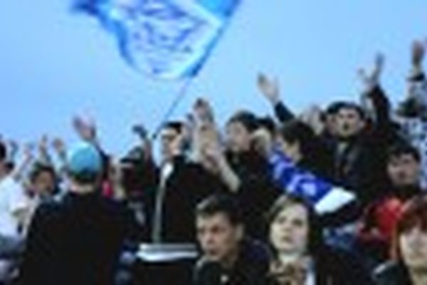 На 68-й минуте на поле вышел защитник хозяев Вячеслав Клыпо, поменяв Хлебодарова