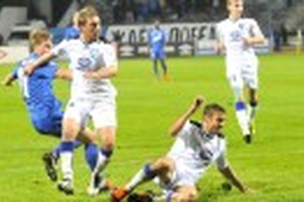 23:14 18.10.2013 Автор: OneDivision.ru Источник: OneDivision.ru - Футбол России: РФПЛ, ФНЛ Футбольная Национальная Лига (ФНЛ) - Cезон 2013/2014 ,…