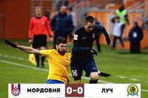 И по жёлтым карточкам 0:0