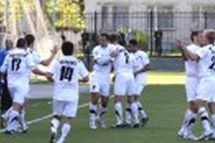 11:56 14.06.2011 Автор: Дворецкий Артём Футбольная Национальная Лига Cезон 2011/12 , Нижний Новгород То в жар, то в холод Почему лихорадит "Нижний…"