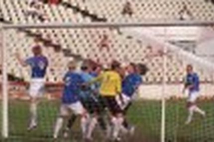 20:57 01.08.2011 Автор: Сергей Жарков Второй дивизион: зона «Запад» Cезон 2011/12 , Знамя Труда - Динамо Вг , Динамо Вг , Знамя Труда "Знамя Труда" –…