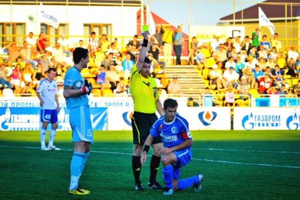 "Газовик" – "Факел" – 2:1 "Газовик" – "Факел" – 2:1