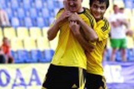 17:05 27.07.2011 Автор: Игорь Кранцев Второй дивизион: зона «Урал-Поволжье» Cезон 2011/12 , Волга Ульяновская "Волга" держит курс на ФНЛ Итоги…