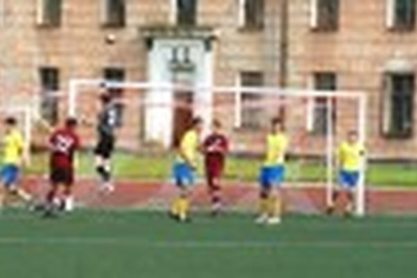 "Мостовик-Приморье" - "Смена" - 1:1 (3:5 в серии пенальти) "Мостовик-Приморье" - "Смена" - 1:1 (3:5 в серии пенальти)