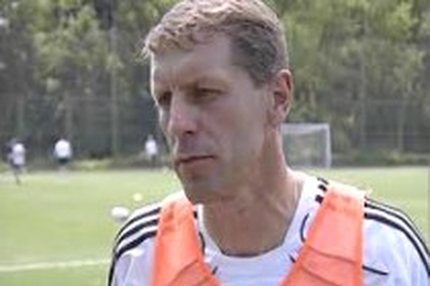 16:28 29.05.2018 Автор: Борис Ходоровский ПФЛ "Запад" - Cезон 2017/2018 Александр Акимов: Скажут закрыть футбол в провинции – мы подчинимся Главный…