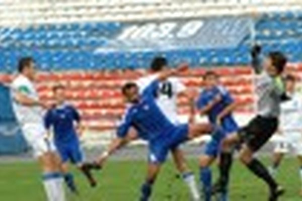 Иртыш - Смена - 0:0