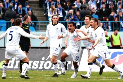 12:04 09.07.2011 Автор: Владимир Кузовников Футбольная Национальная Лига Cезон 2011/12 , Шинник , Роман Григорян Роман Григорян: Надеюсь, найдем…