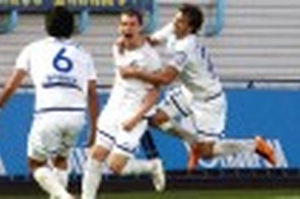19:00 10.10.2011 Автор: Аулин Евгений Футбольная Национальная Лига Cезон 2011/12 Погоня имени Голубова В борьбе снайперов наступает момент истины