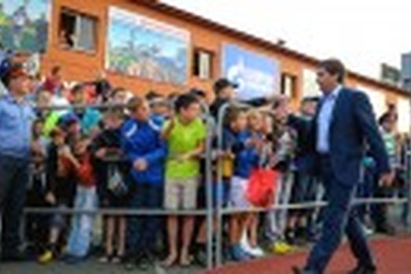 "Газовик" – "Динамо" СПб – 2:1 "Газовик" – "Динамо" СПб – 2:1