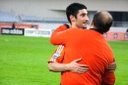 00:27 29.04.2013 Источник: OneDivision.ru Футбольная Национальная Лига (ФНЛ) Cезон 2012/2013 7 фактов недели "Урал" вышел в премьер-лигу, фанаты…