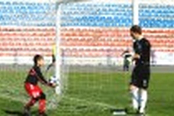 "Иртыш" до финального свистка пытался вырвать победу и порадовать своих болельщиков, но едва не упустил ничью