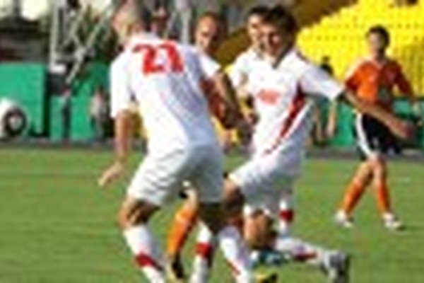 "Металлург-Кузбасс" – "Мостовик-Приморье" – 2:0