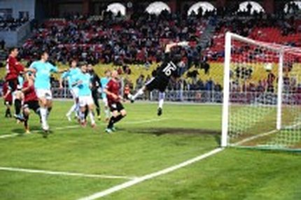 23:18 29.04.2013 Автор: Андрей Юдин Источник: OneD ФНЛ - Cезон 2012/2013 , Салют - Волгарь , Волгарь , Салют "Салют" – "Волгарь" – 2:2 Надежда…