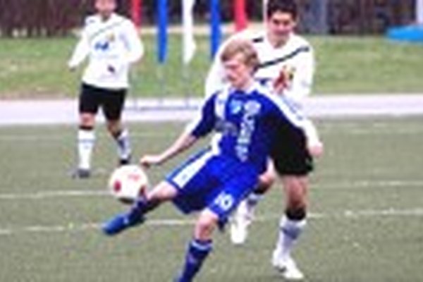 Сильный ветер помешал командам показать зрелищную игру