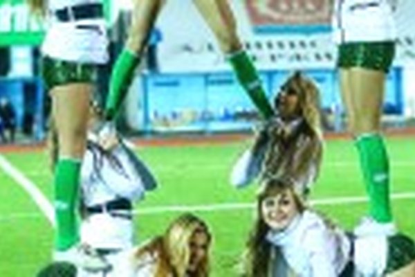 Девушки