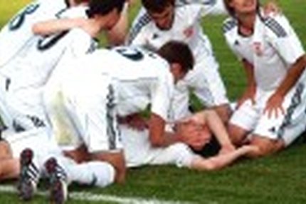 16:55 18.06.2011 Автор: Арутюнов Евгений Второй дивизион: зона «Центр» - Cезон 2011/12 , Сокол - Металлург Лп , Витязь - Подолье , Авангард - Салют ,…