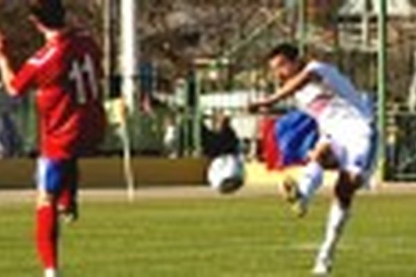 Попытки гостей вернуть победный счет предотвращались грамотной игрой обороны черно-белых