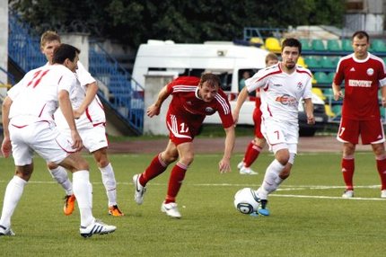 15:00 13.11.2011 Автор: Александр Тимаков ФНЛ - Cезон 2011/2012 , ПФЛ "Запад" - Cезон 2011/2012 , Клубы , Локомотив-2 , Петротрест , Днепр ,…