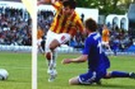 21:47 24.09.2011 Автор: Андрей Семенихин Футбольная Национальная Лига Cезон 2011/12 , СКА-Энергия - Сибирь , Луч-Энергия - Енисей , Торпедо Вл -…