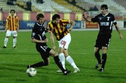 21:00 17.10.2011 Автор: Глеб Павловский Футбольная Национальная Лига Cезон 2011/12 , СКА-Энергия - Динамо , Луч-Энергия - Шинник , Енисей - Газовик ,…