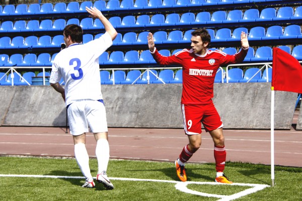 Петротрест — Волочанин-Ратмир 2:1
