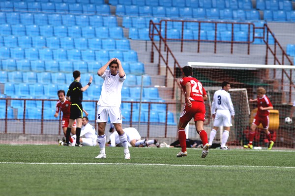 Челябинск - Горняк -0:2