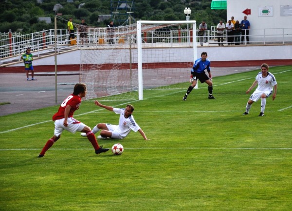 "Губкин" – "Звезда" – 2:0