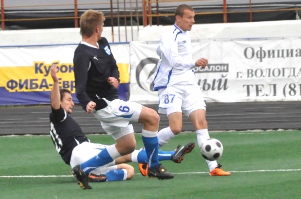 Динамо Вг - Волга - 0:0