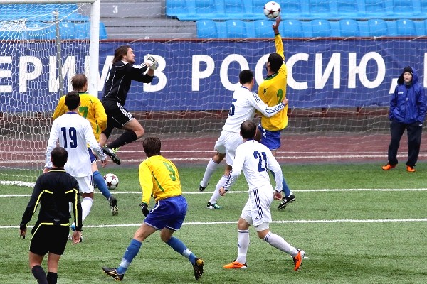 "Челябинск" - "Динамо" Кир - 2:1