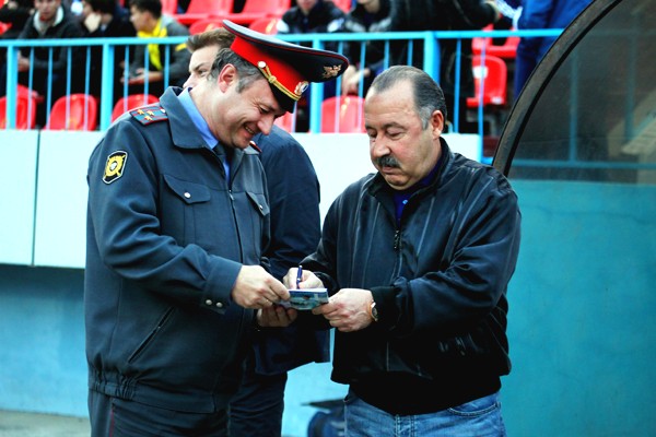 Валерий Газзаев