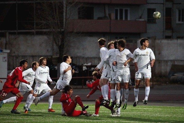 Сибиряк - Радиан-Байкал - 2:1