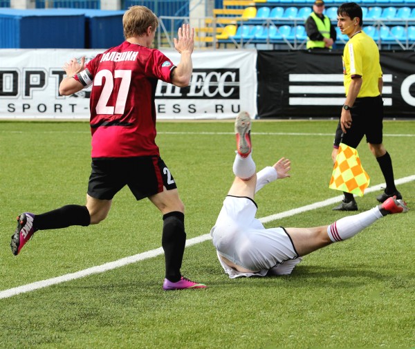"Петротрест" – "Салют" – 1:1