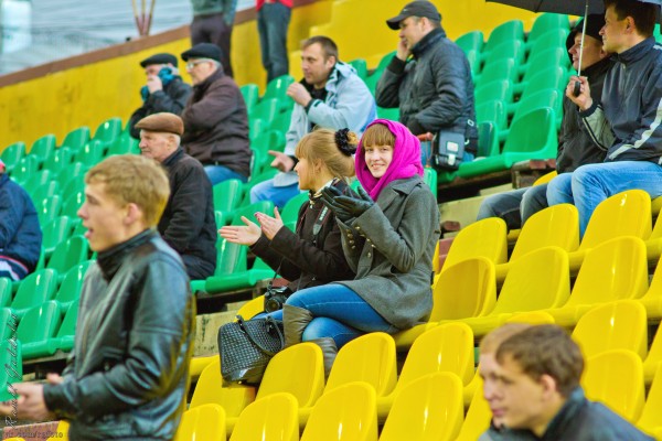 Девчонки-фанатки