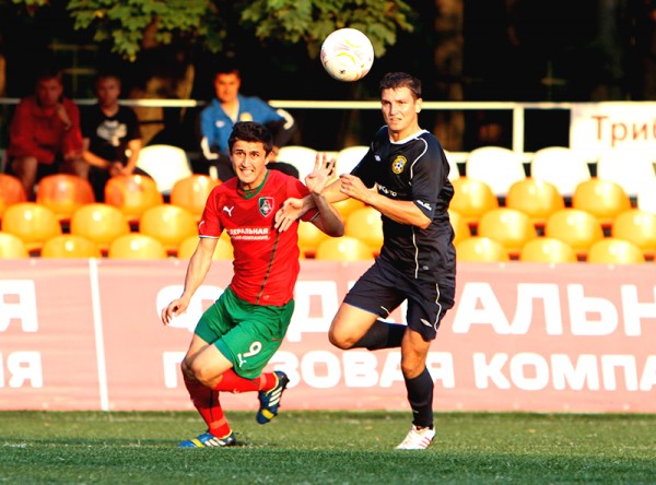 "Локомотив-2" – "Коломна" – 2:2