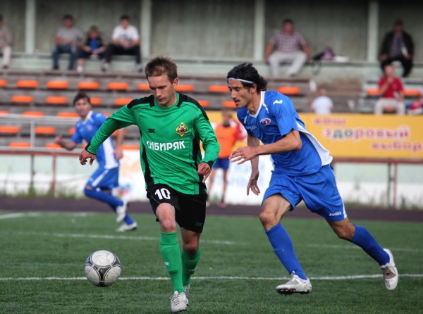 "Сибиряк" – "Сахалин"– 0:3