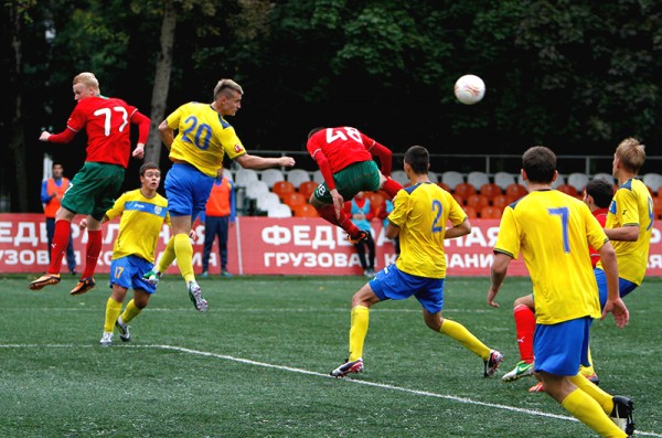 "Локомотив-2" – "Строгино" – 2:2