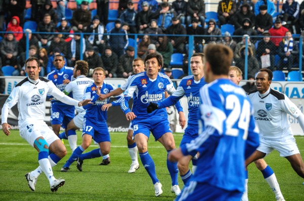 Газовик - Сибирь - 0:0
