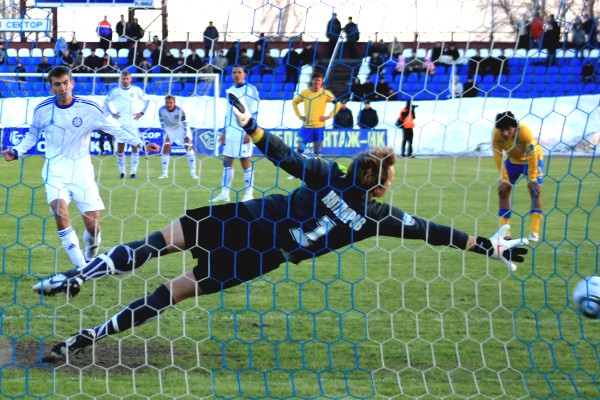 КАМАЗ - Луч-Энергия - 2:0